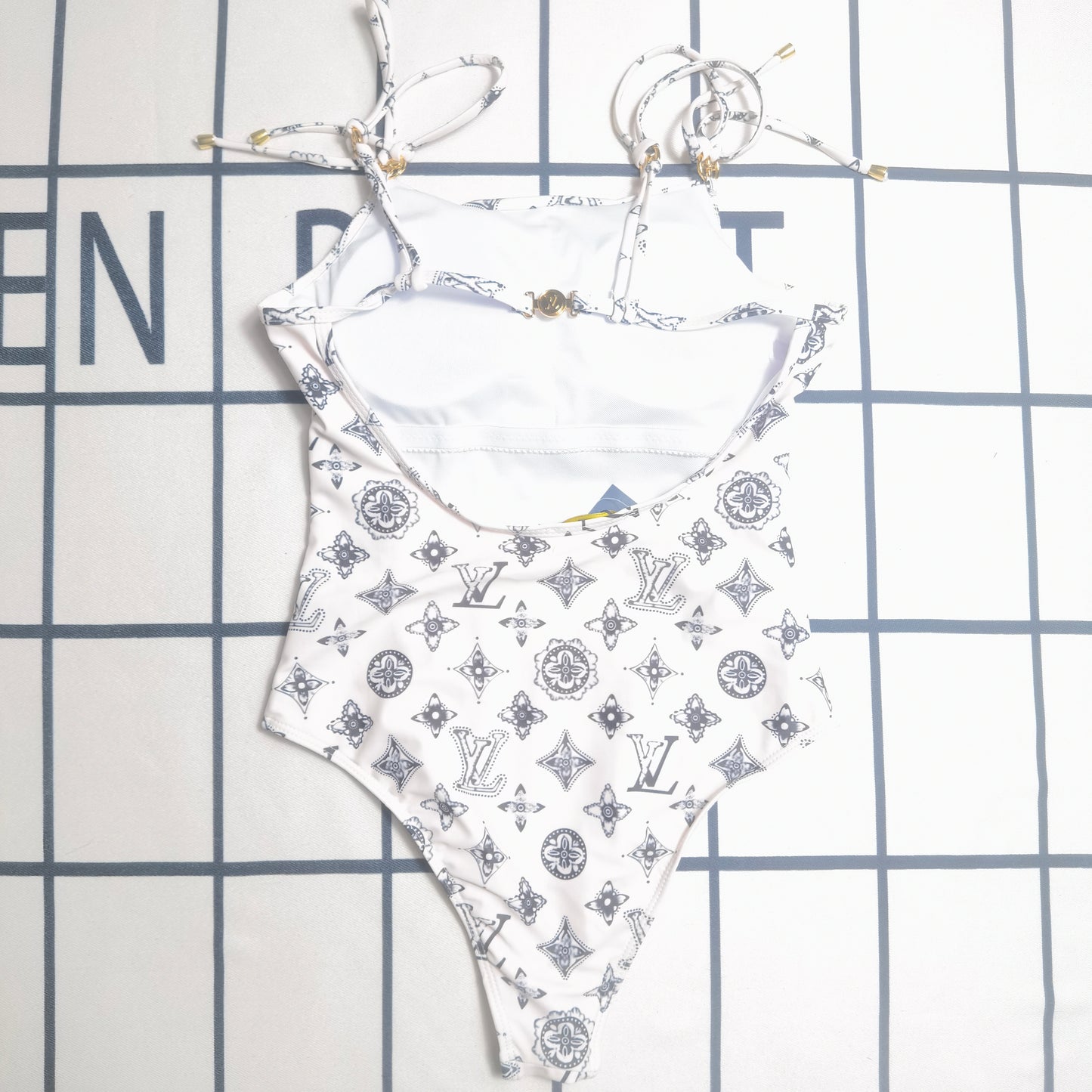 145ZE348YDE Stylish Bikini swimsuit
