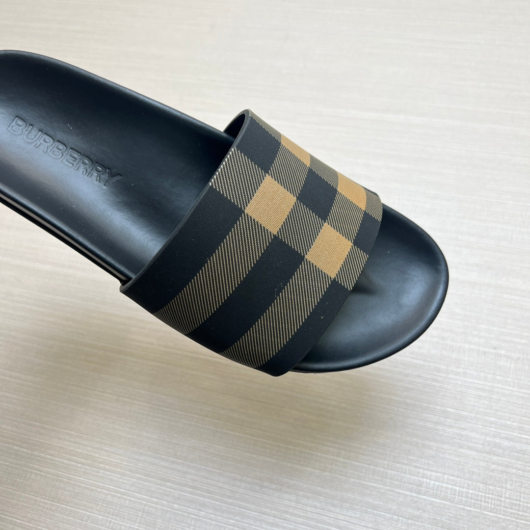 54R119ZDE Stylish slippers