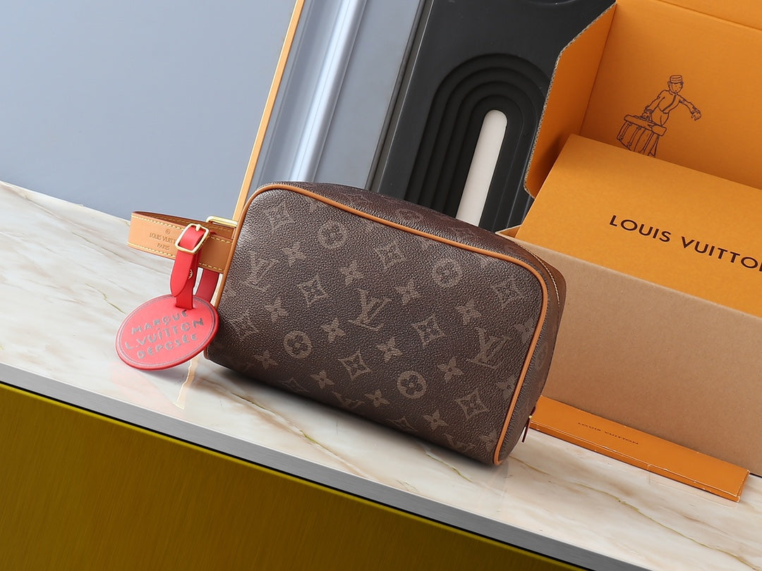 15RE69BDE Stylish leather bag
