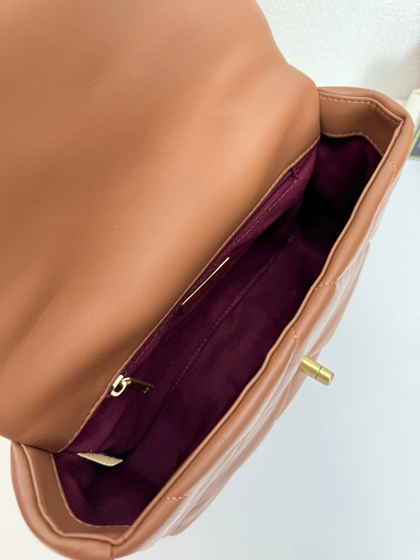 1WC85BDE Stylish leather bag