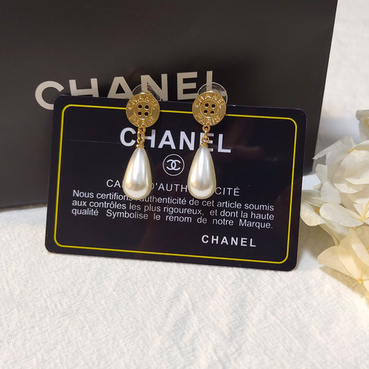 14C26EDE Stylish Earrings