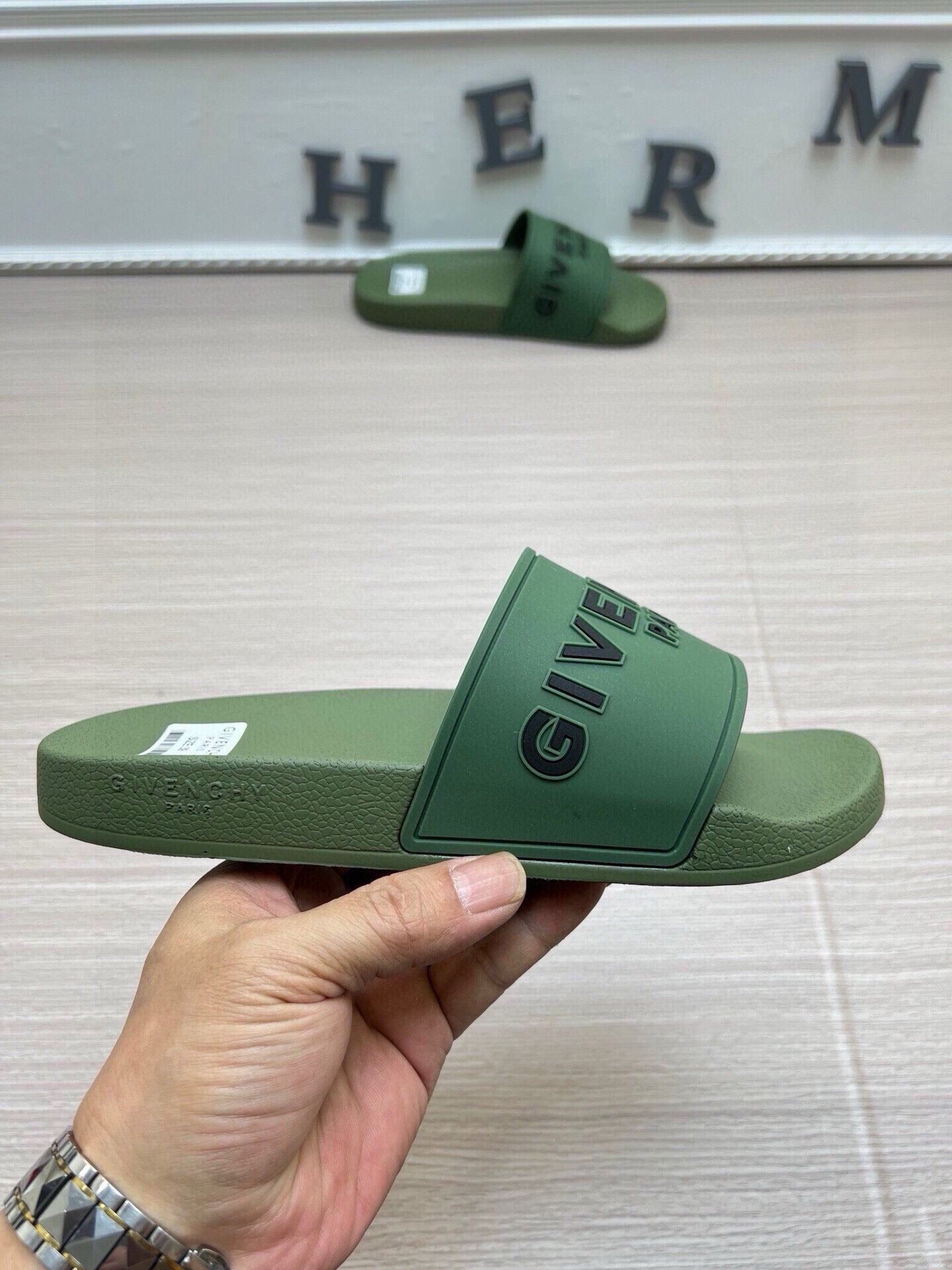 535ZGV263ZDE Stylish Slippers