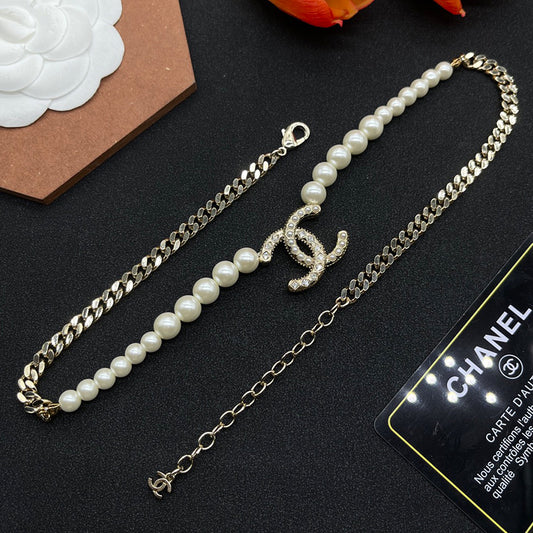 14C918XDE Stylish Necklaces