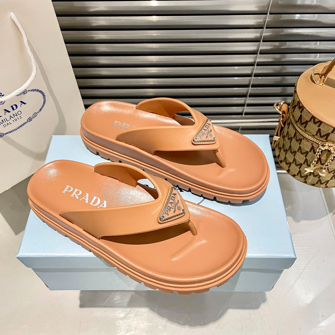 14PD181ZDE Stylish Slippers