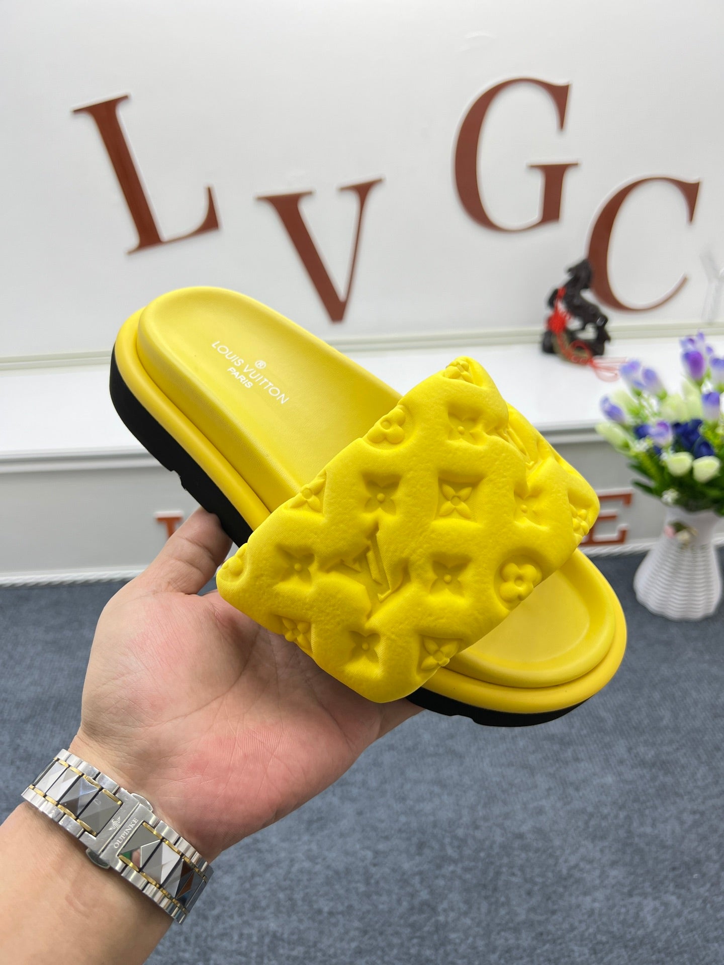 5YE115ZDE Stylish Slippers