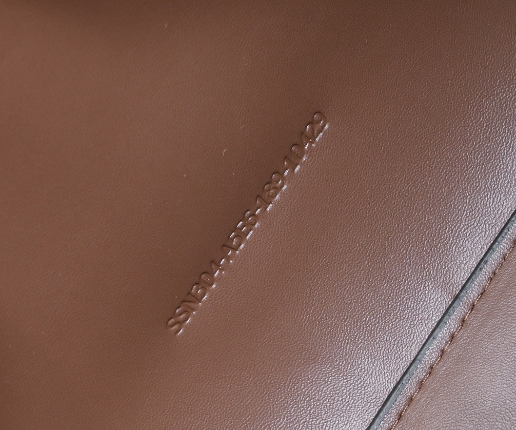 2XE41BDE Stylish leather bag 