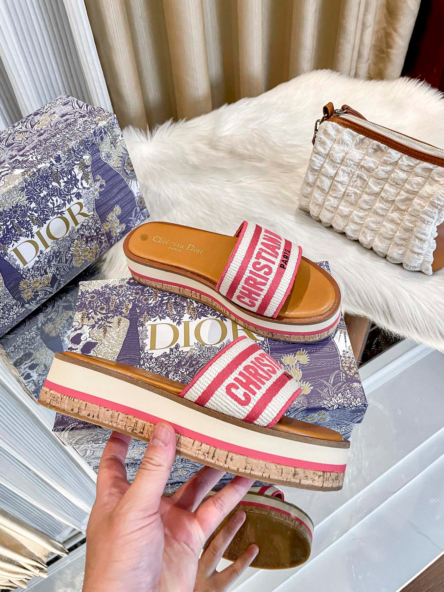 1LD22ZDE Stylish slippers