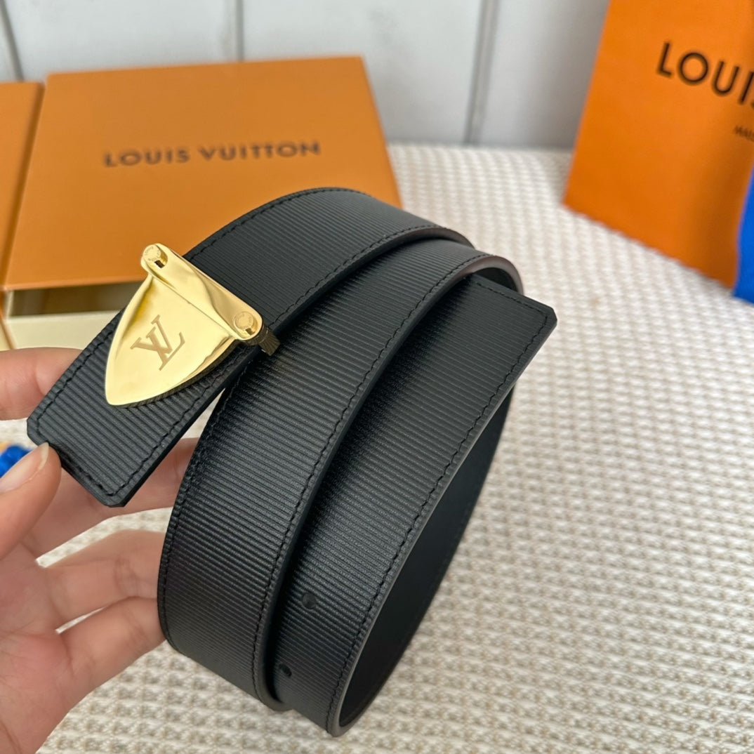 14E136PDE Stylish  High quality belt With full package