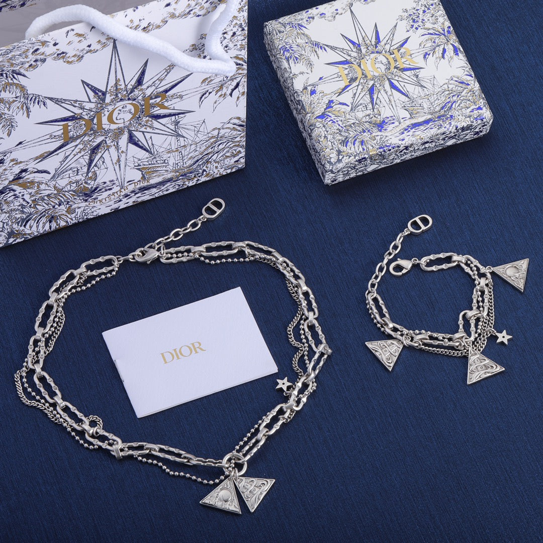 14D593XDE Stylish Bracelets Necklaces