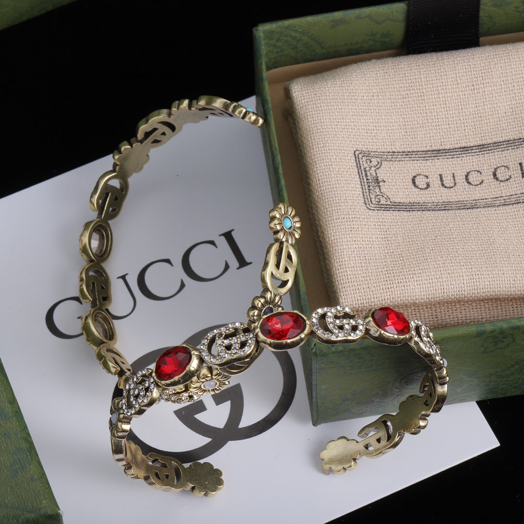 14B397KDE Stylish Bracelets