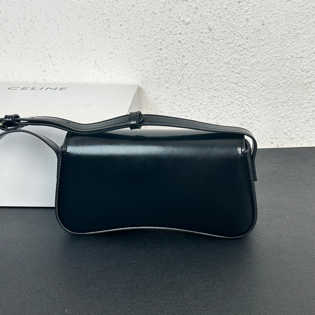 1XE271BDE Stylish leather bag 