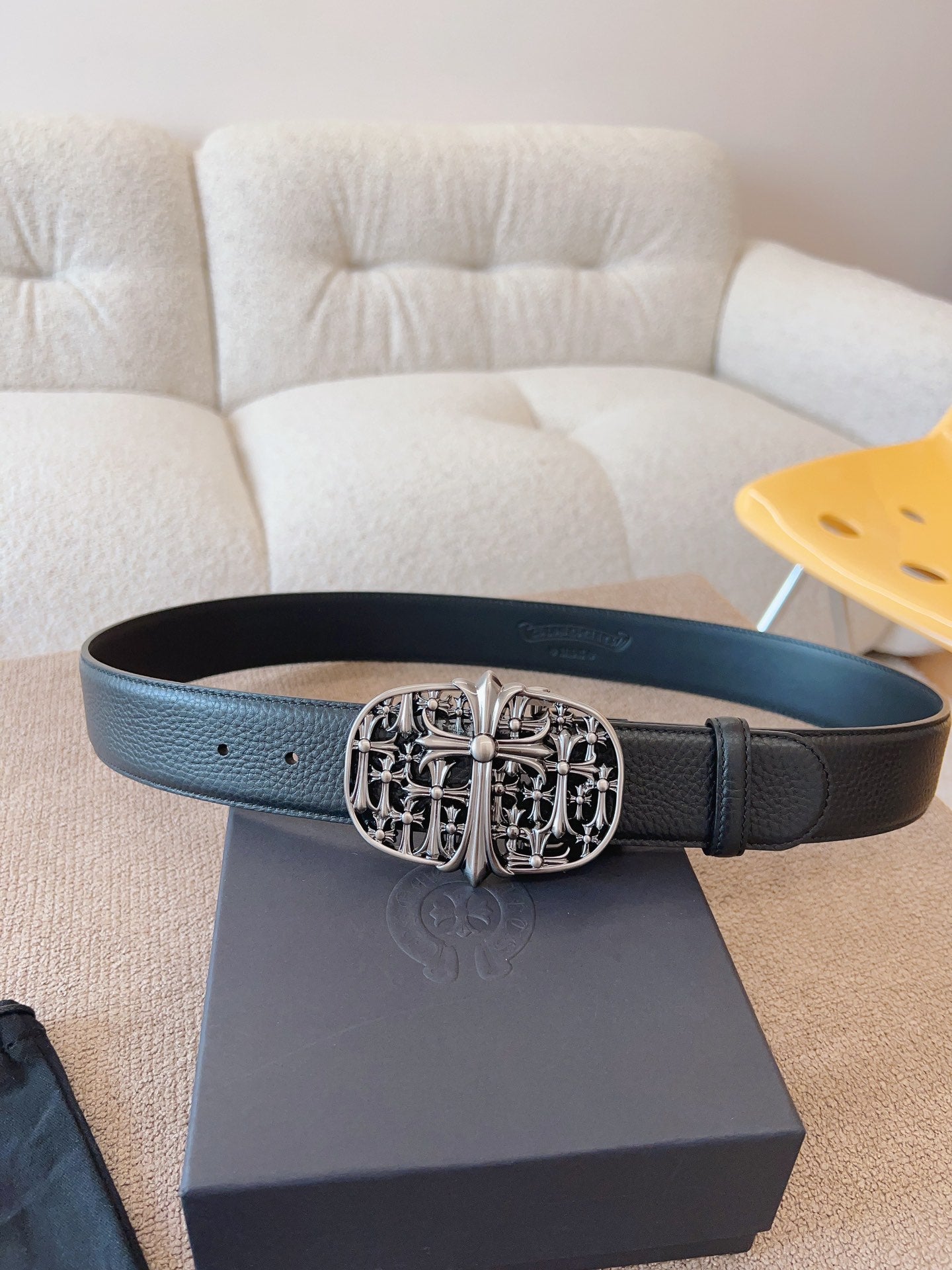 255RA14PDE Stylish  High quality belt With full package