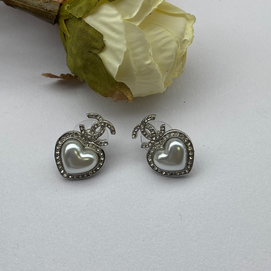 1YC100EDE Stylish Earrings