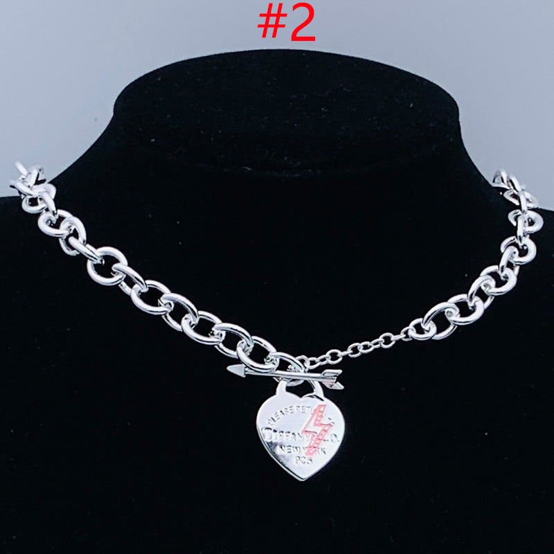 84T44XDE Stylish   Bracelets Necklaces