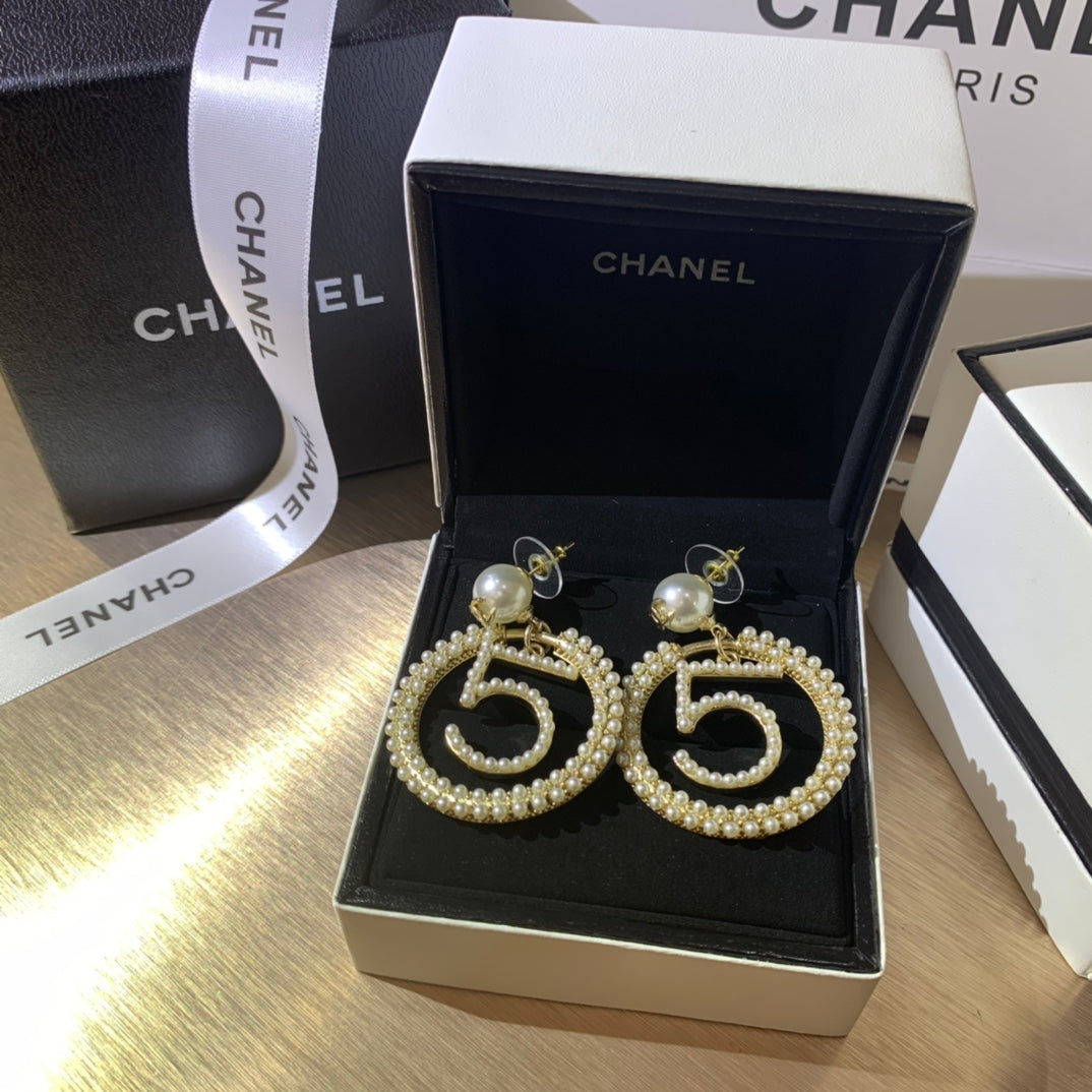 14C94EDE Stylish Earrings