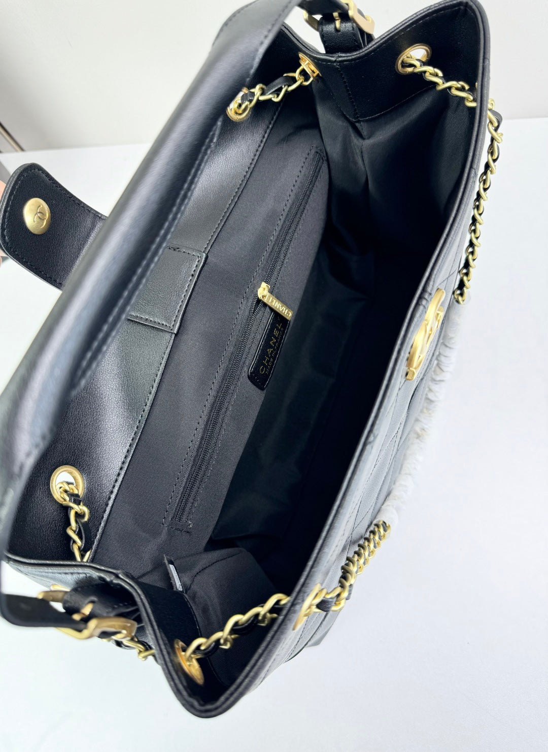 15RC64BDE Stylish leather bag