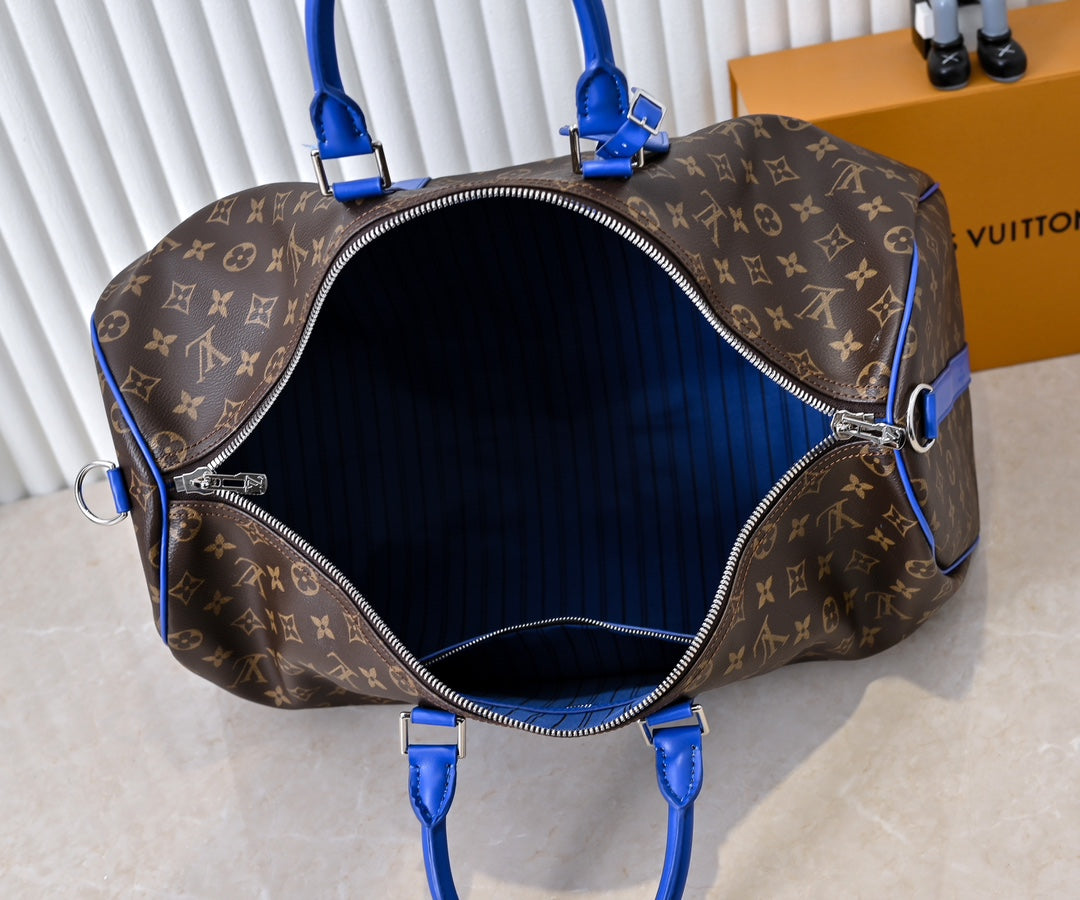 165NE88BDE Stylish leather luggage bags