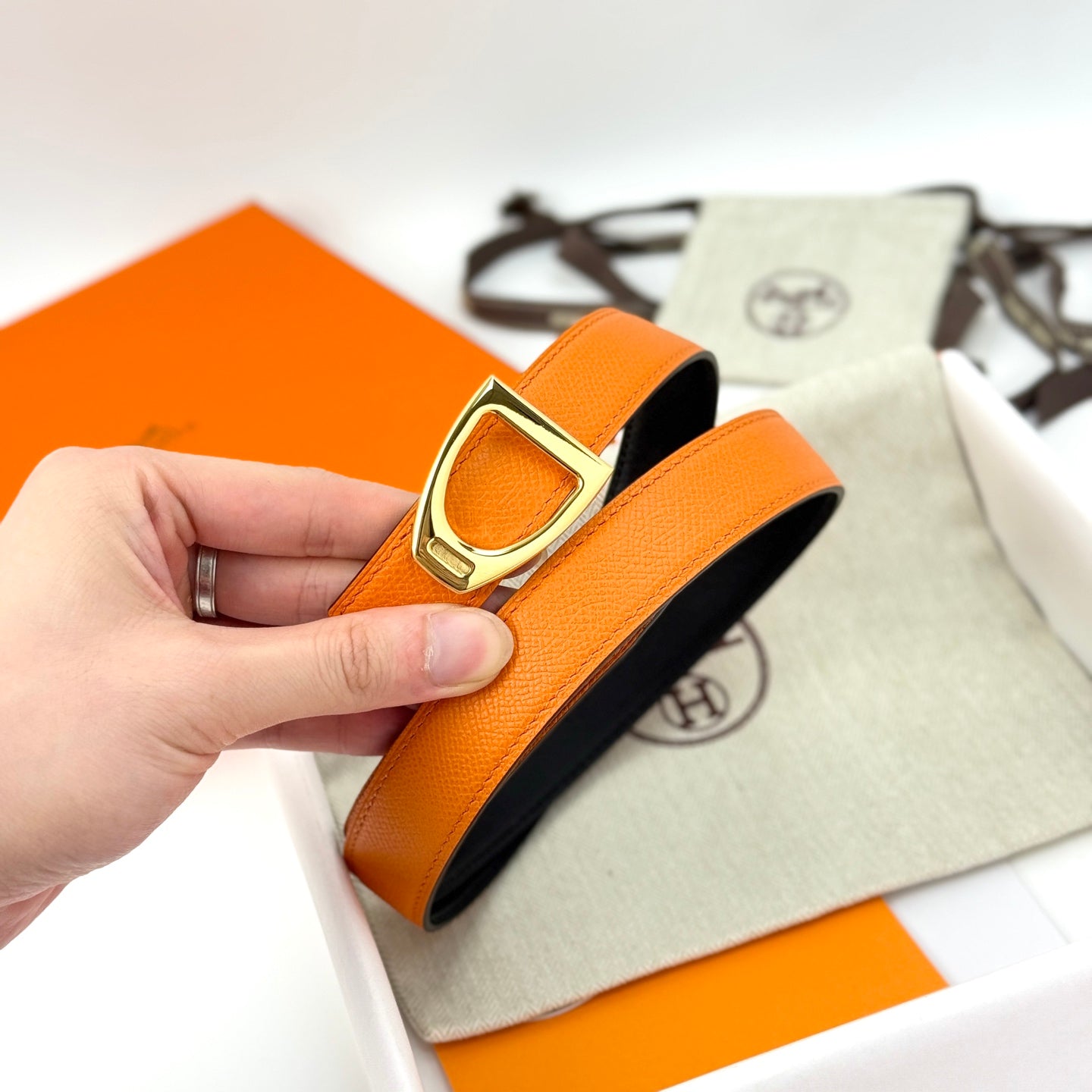 155RH233PDE Stylish  High quality belt With full package