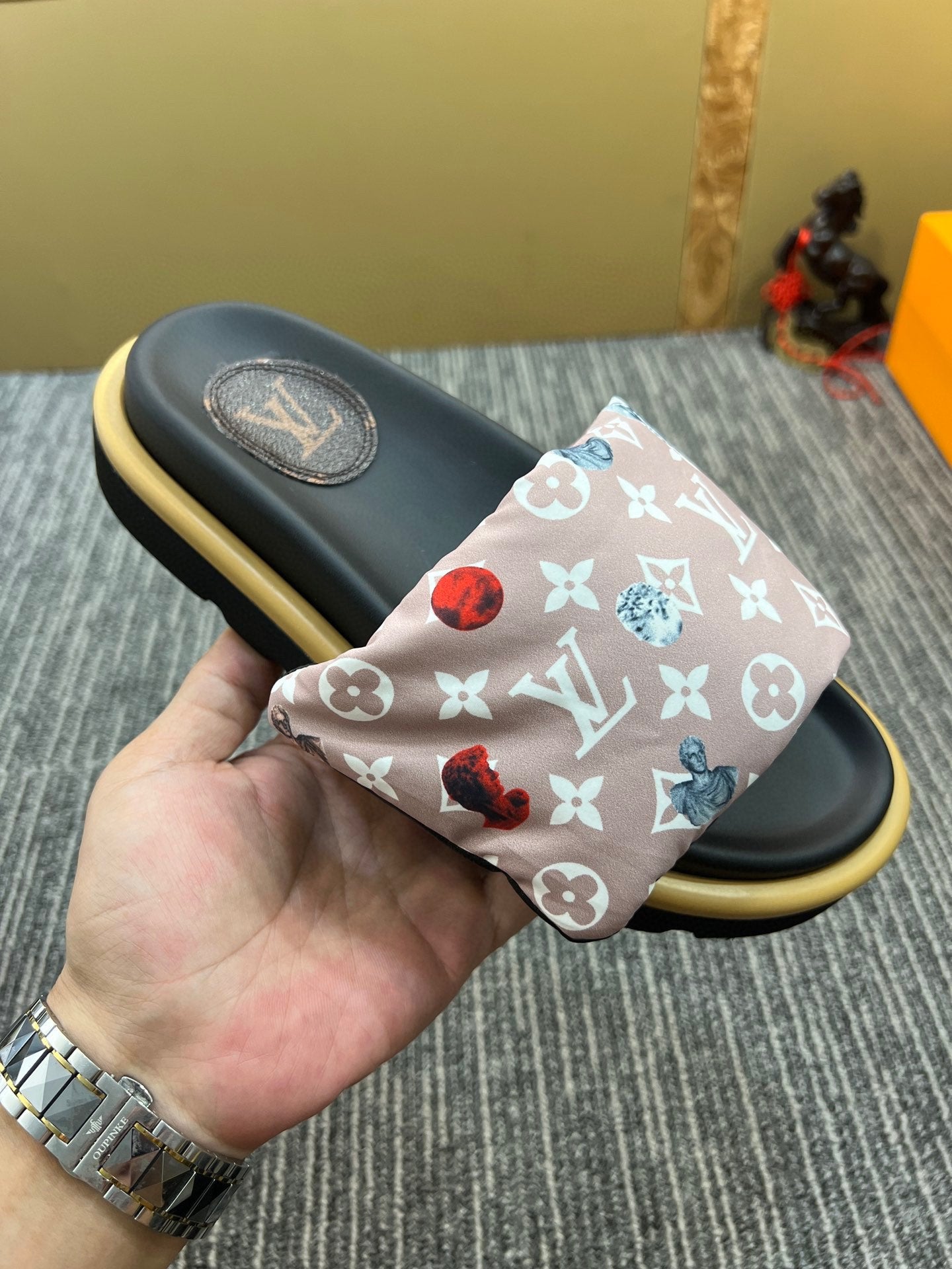 5XF120ZDE Stylish leather quality Slippers