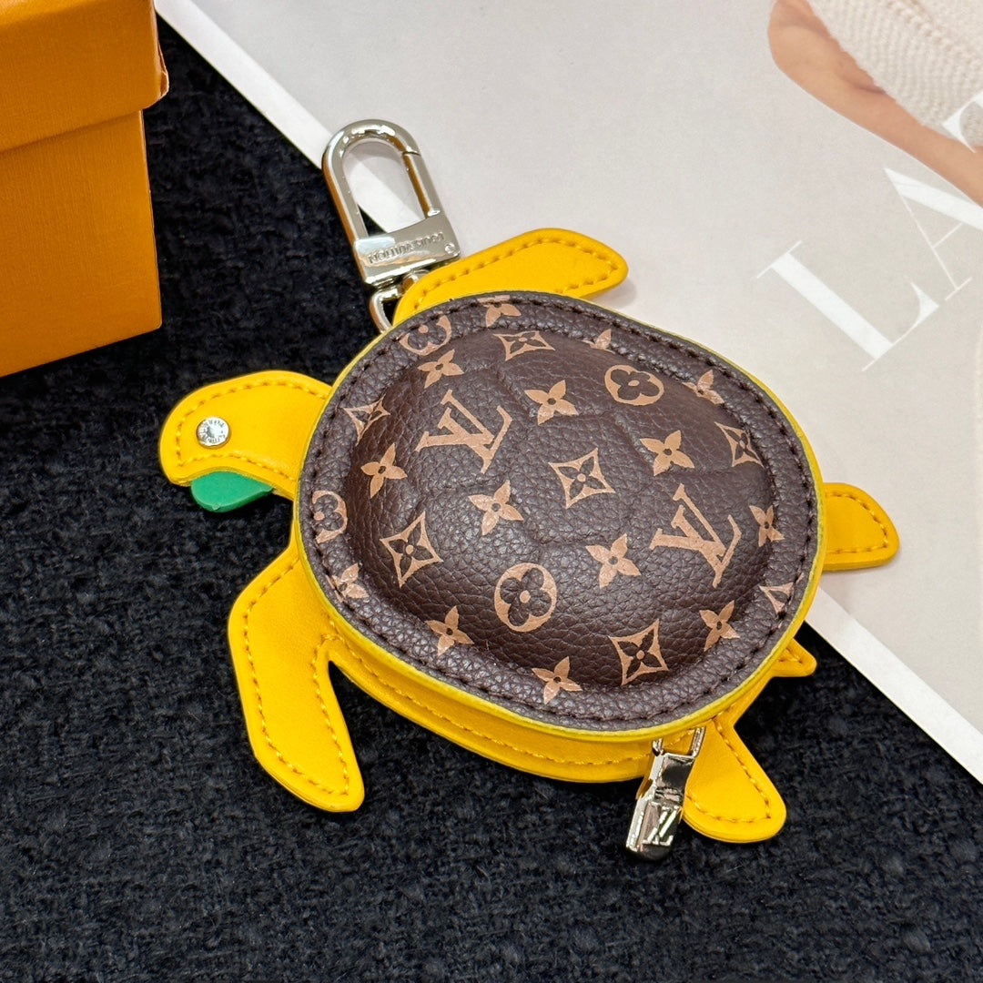 14E25ADE Stylish key closure
