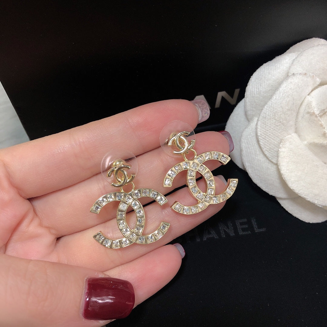 14C66EDE Stylish Earrings
