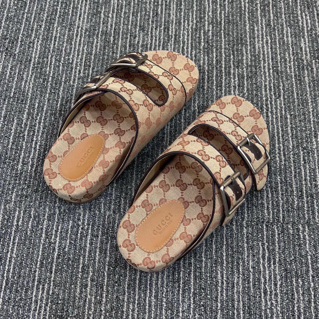 54B123ZDE Stylish slippers