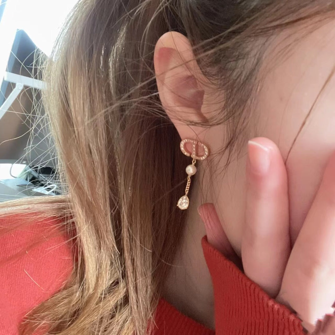 14D208EDE Stylish Earrings