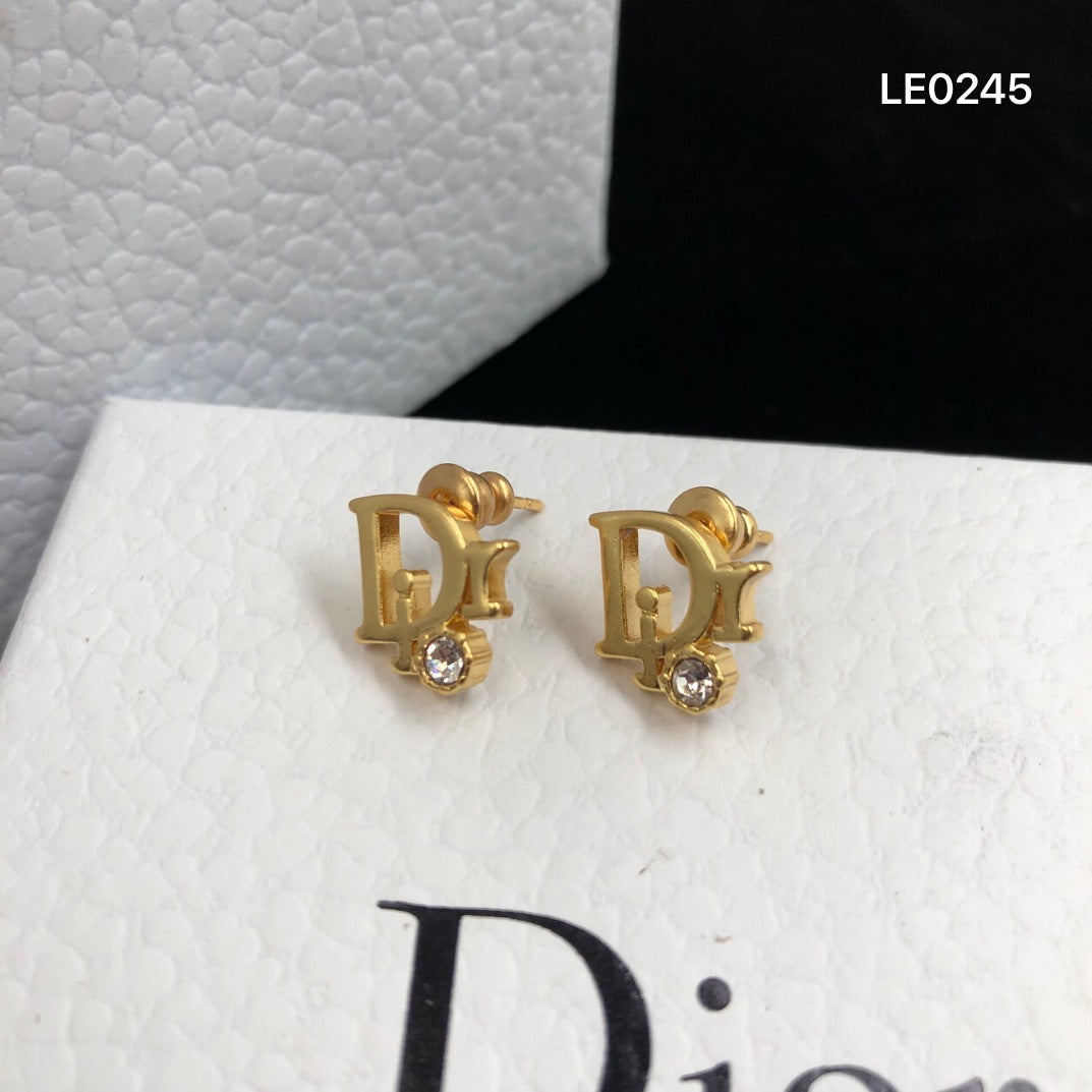 1YD119EDE Stylish Earrings