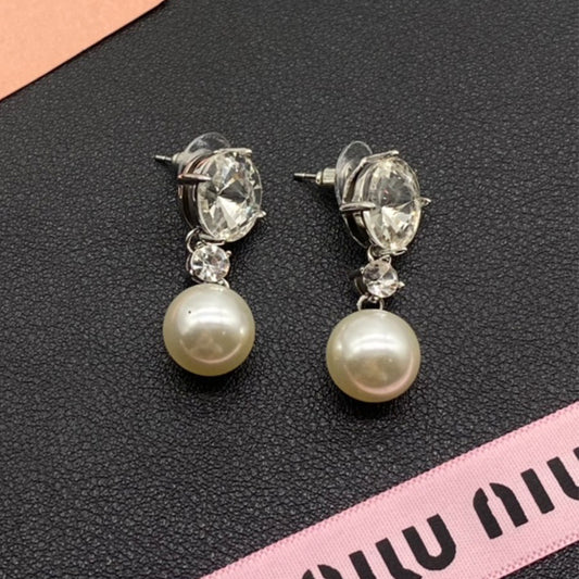 14A999EDE Stylish Earrings