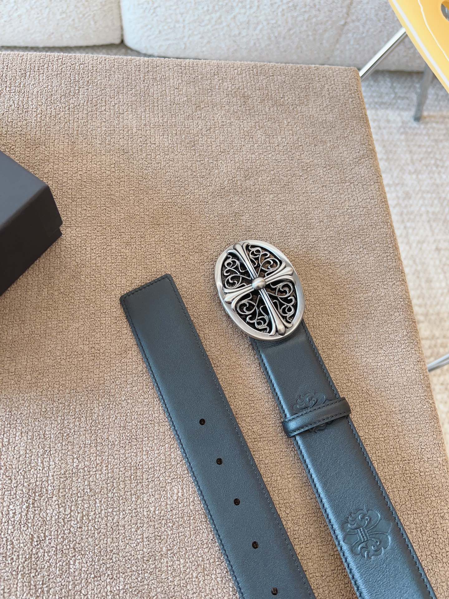 255RA16PDE Stylish High quality belt With full package