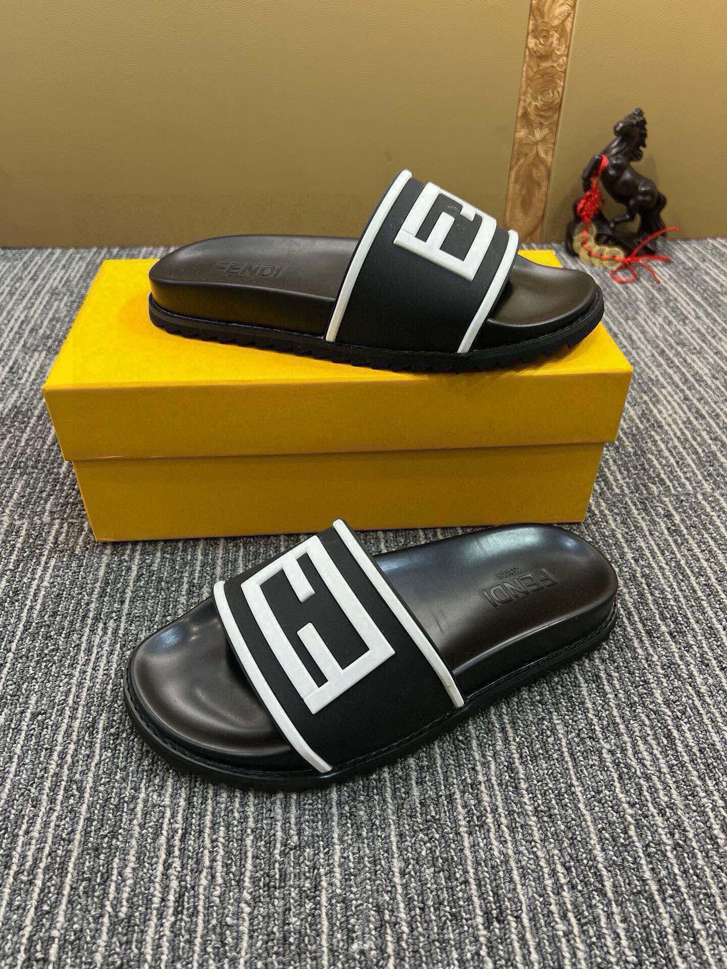 535ZF286ZDE Stylish Slippers