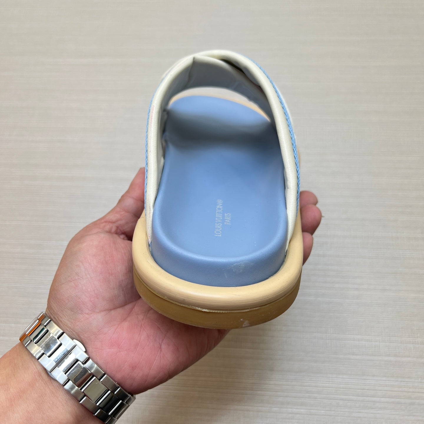 535ZE270ZDE Stylish Slippers