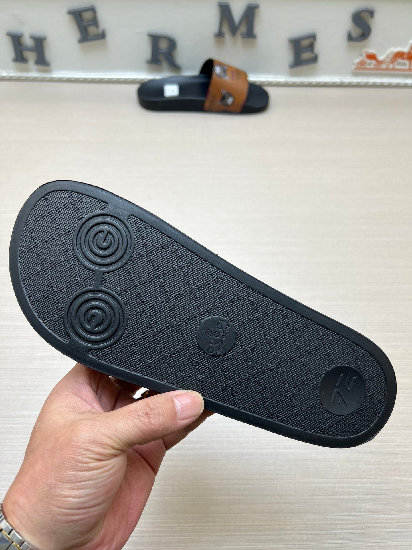 5WB239ZDE Stylish Slippers