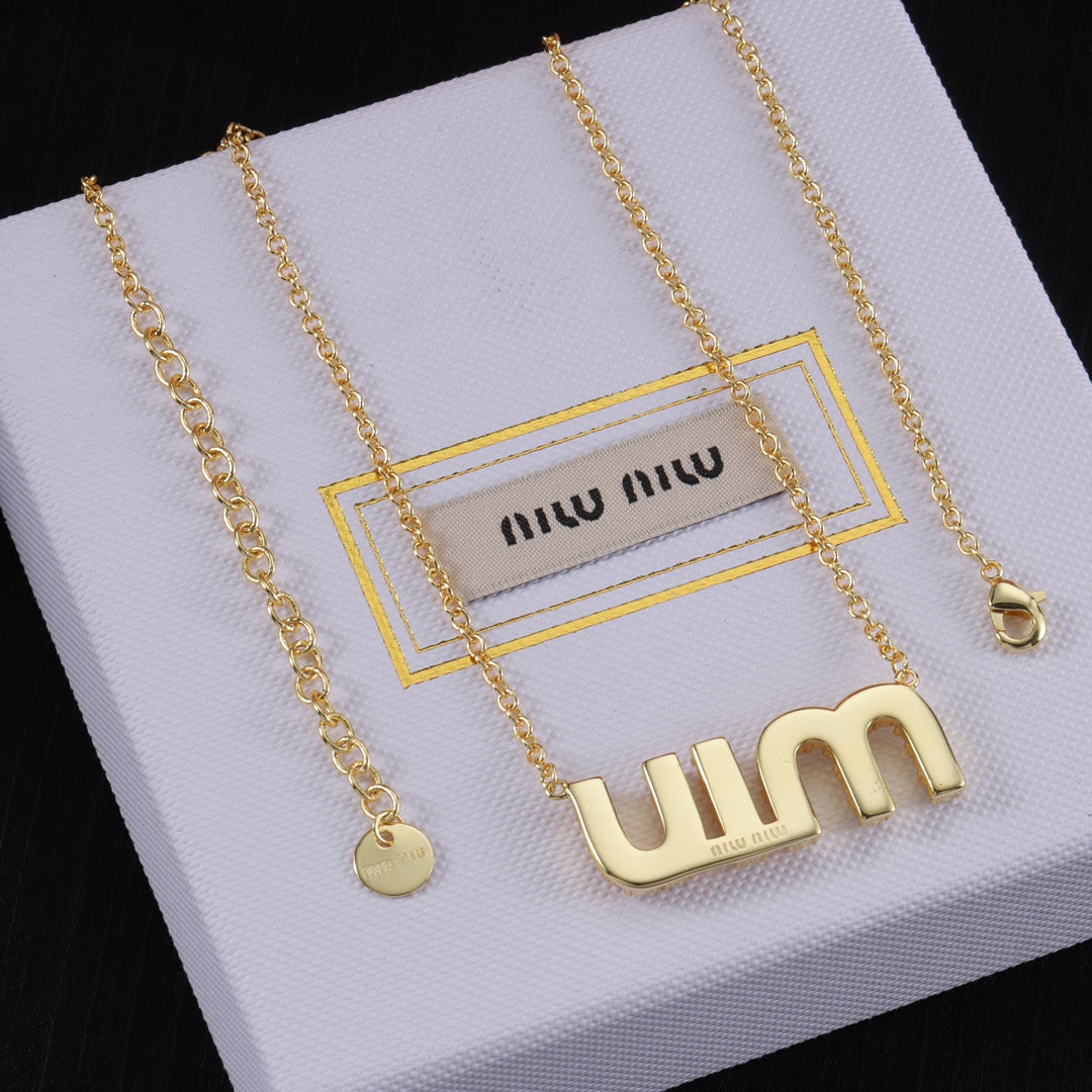 14A685KDE Stylish Necklaces