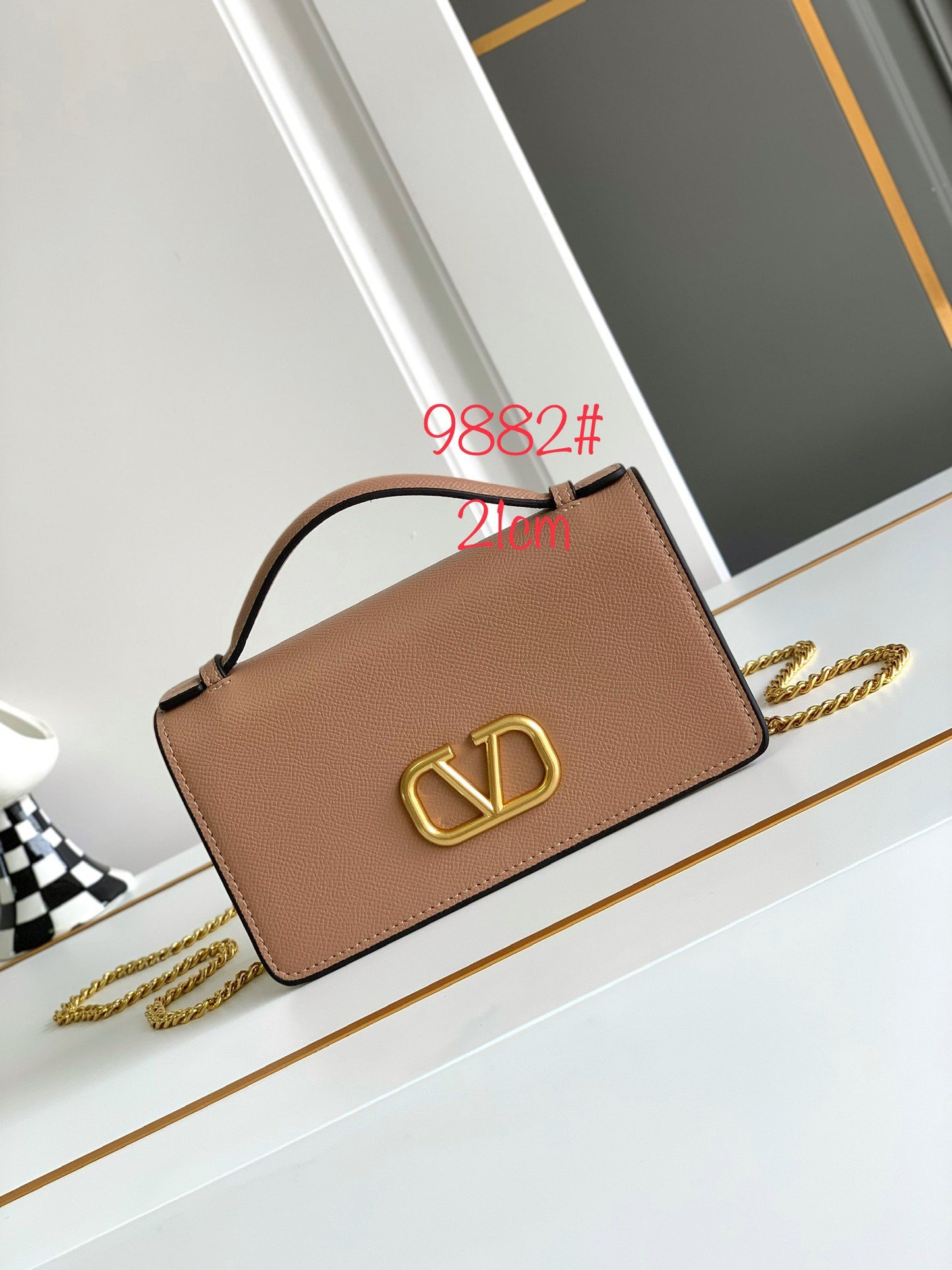 1XVL272BDE Stylish leather bag 