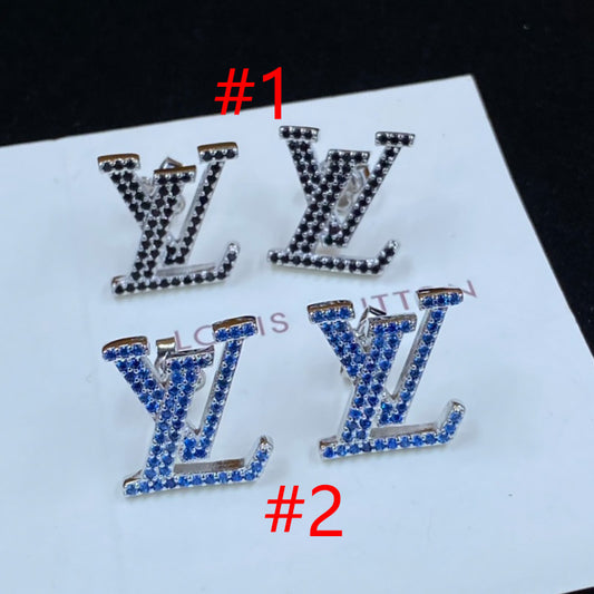 1YE340EDE Stylish Earrings