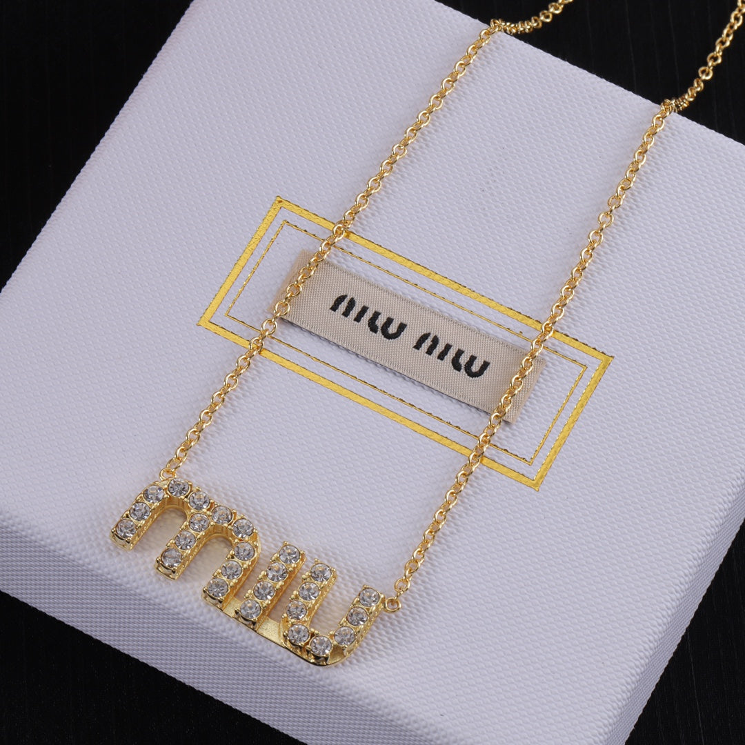 14A685KDE Stylish Necklaces