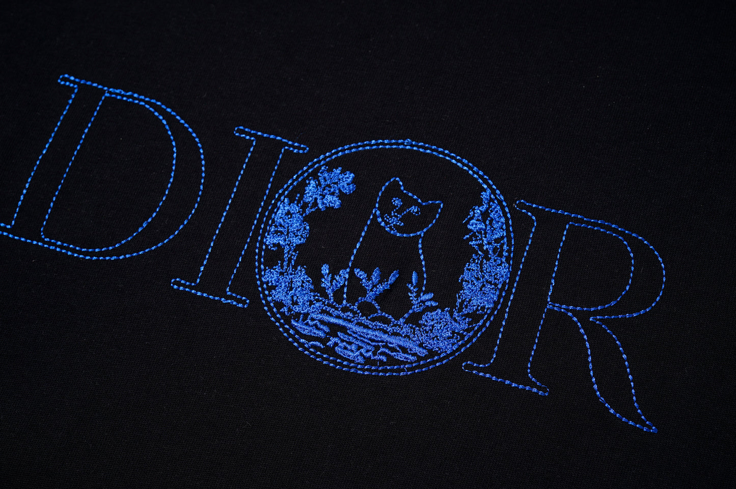 145ND2UDE Stylish T-shirt