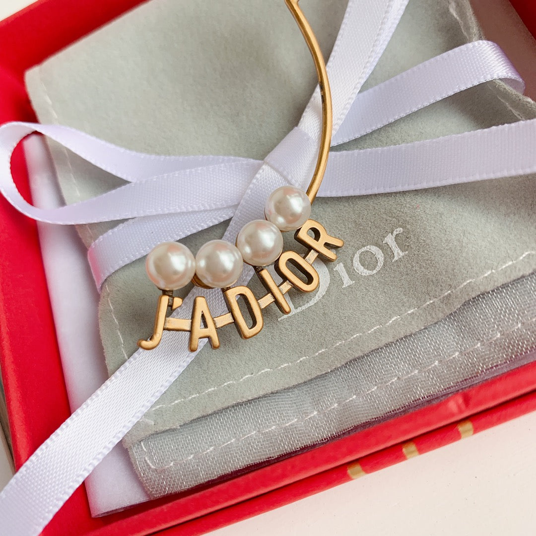 1YD428EDE Stylish Earrings