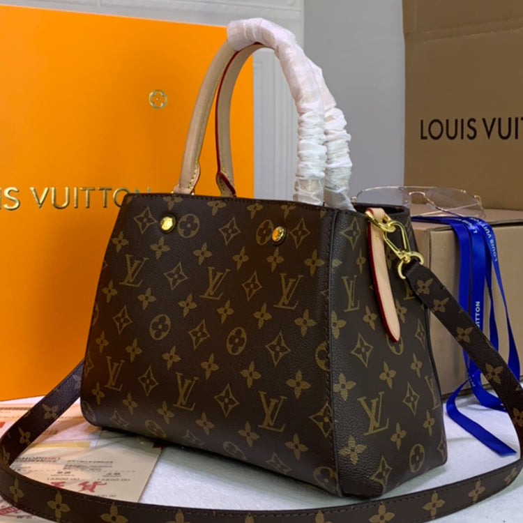 AE35BDE Stylish leather bag 