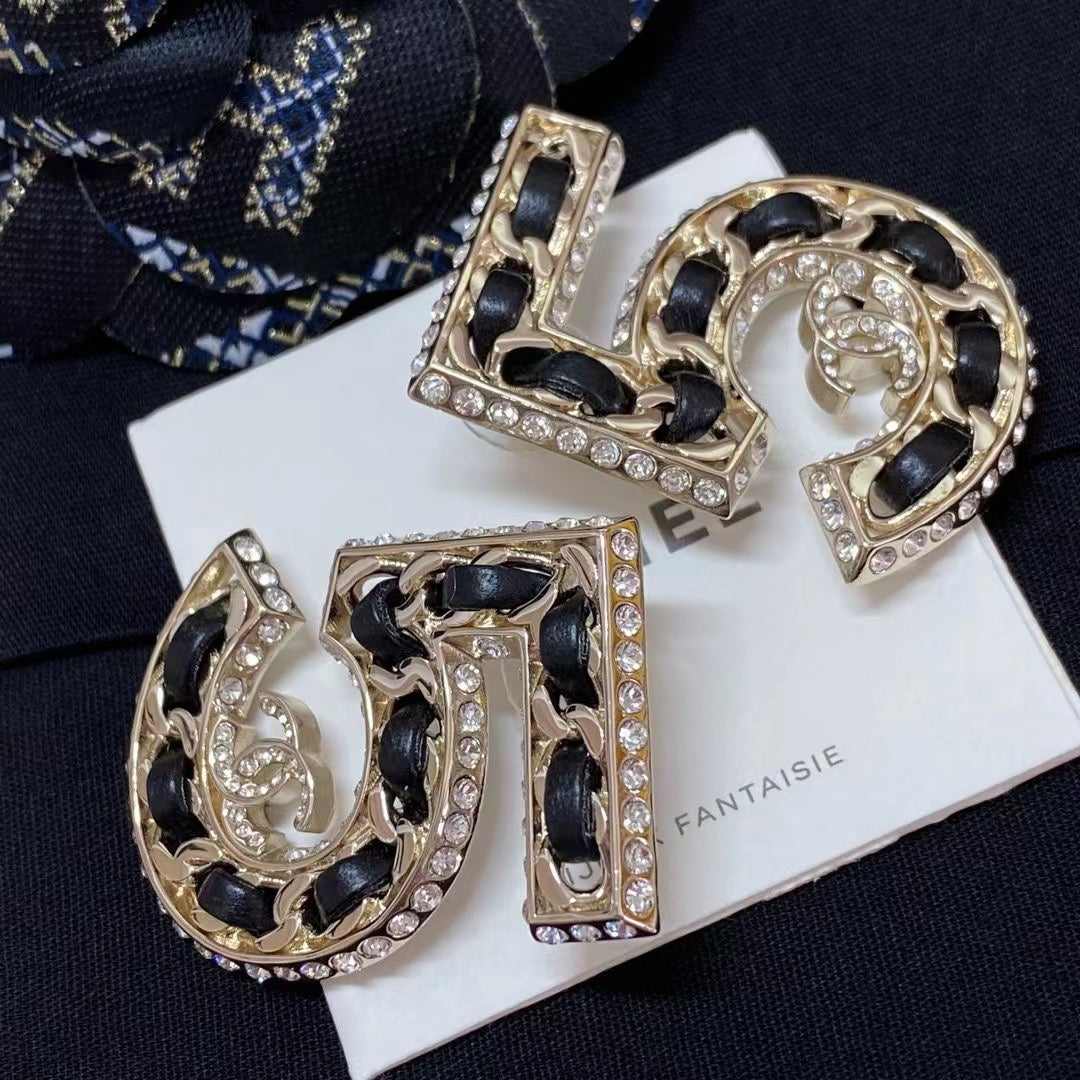 1NC48EDE Stylish Earrings