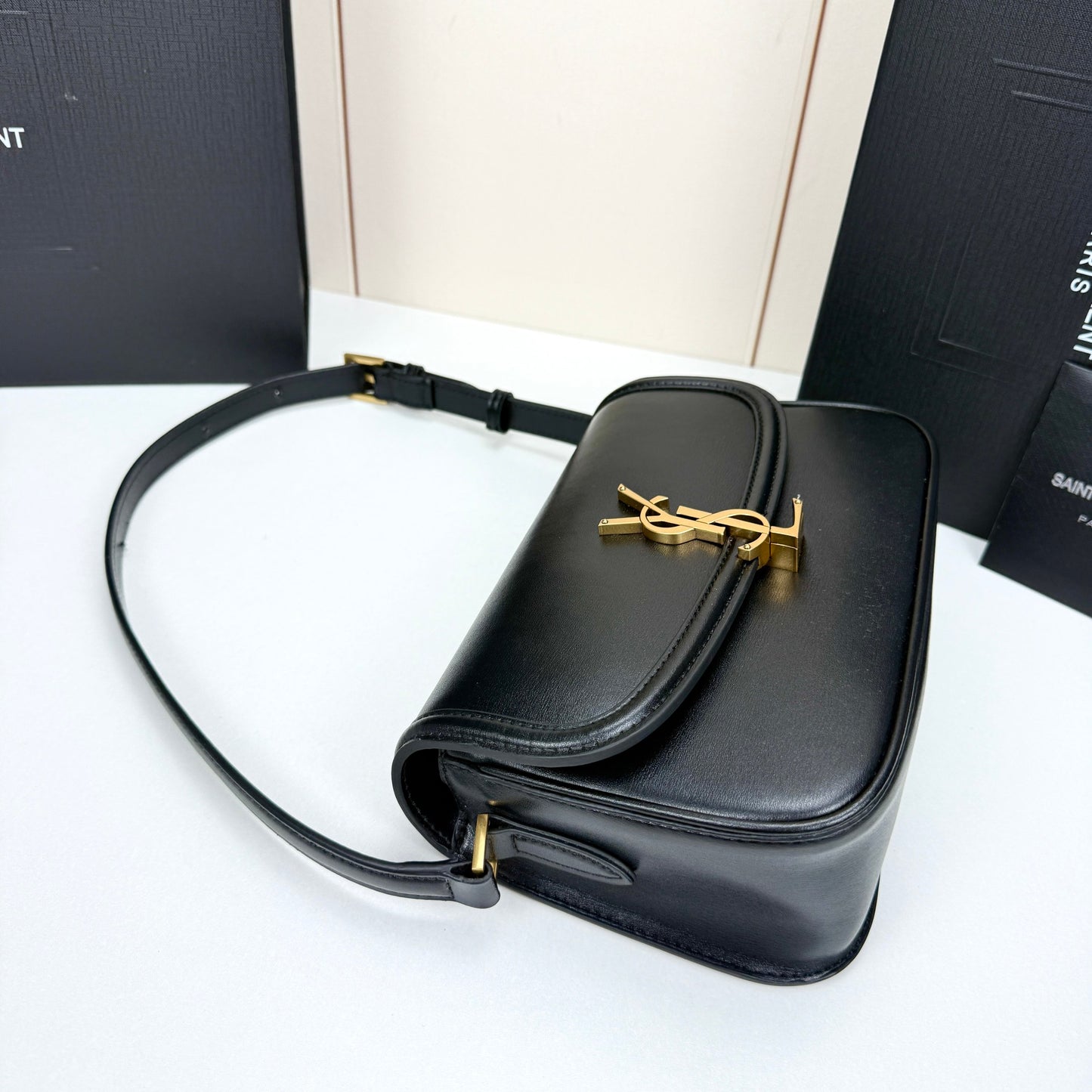 15RSL54BDE Stylish leather bag