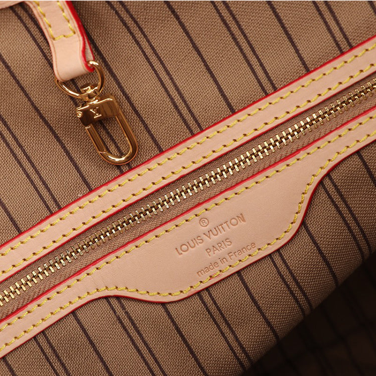 1E86BDE Stylish leather bag 