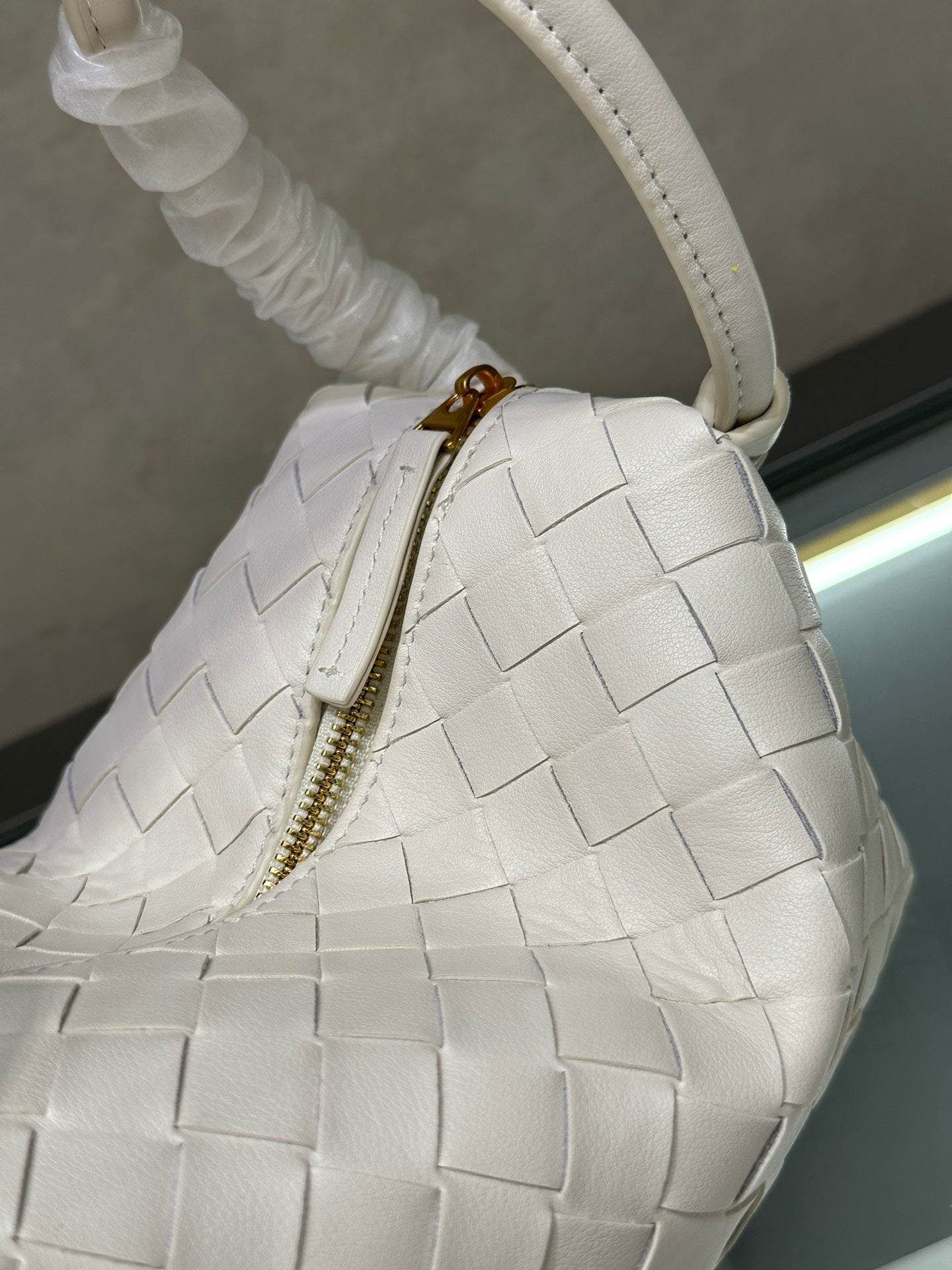 1XA84BDE Stylish leather bag