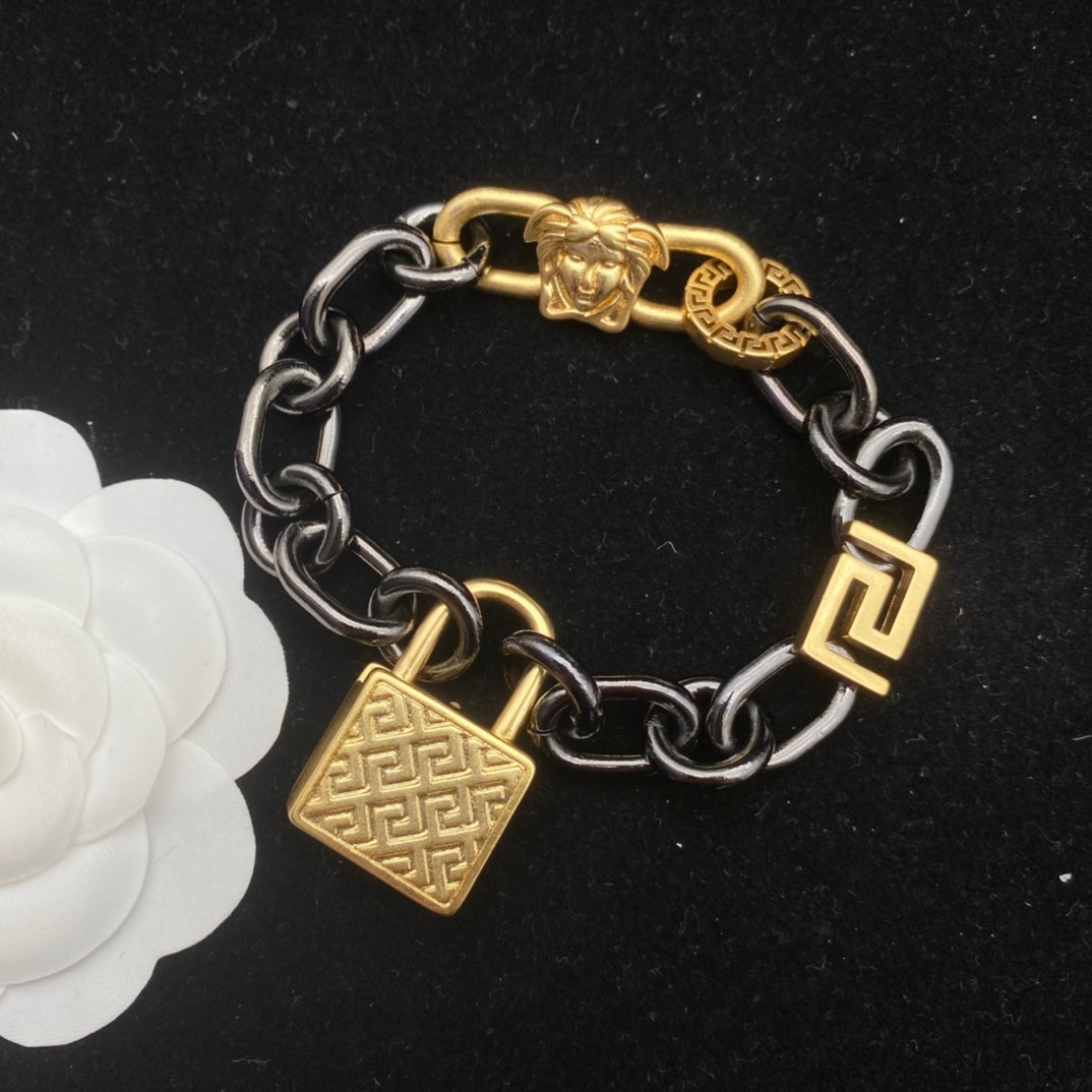 175RV97XDE Stylish Necklace