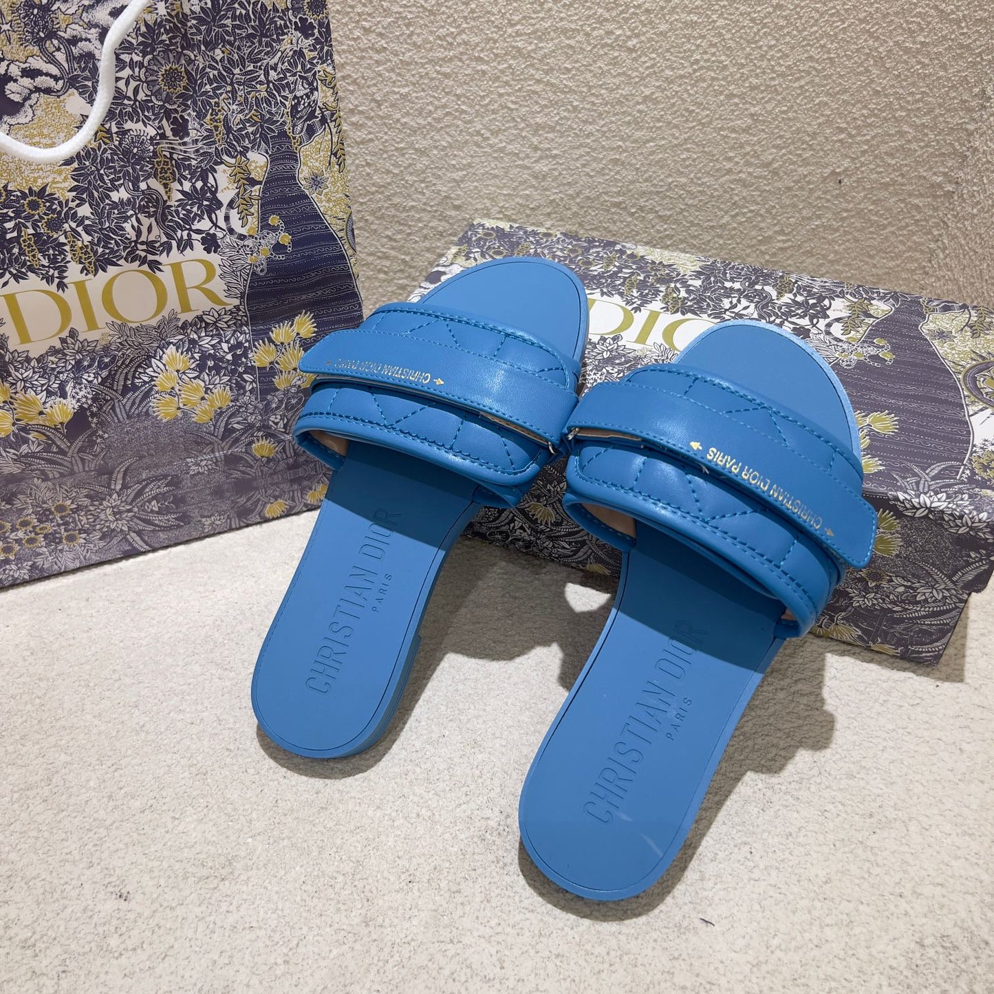 14D79ZDE Stylish Slippers