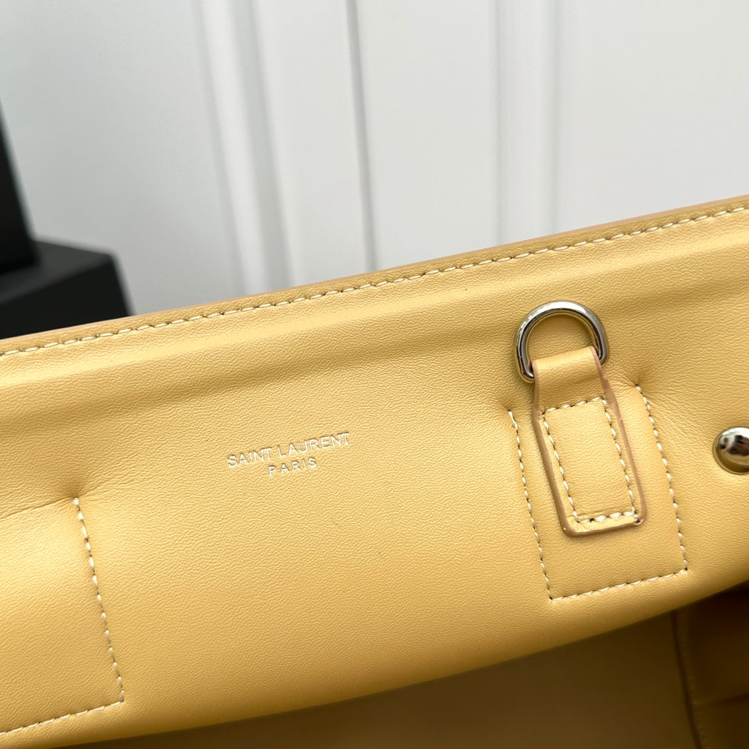 1XSL269BDE Stylish leather bag 