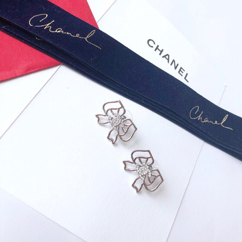 1YC142EDE Stylish Earrings