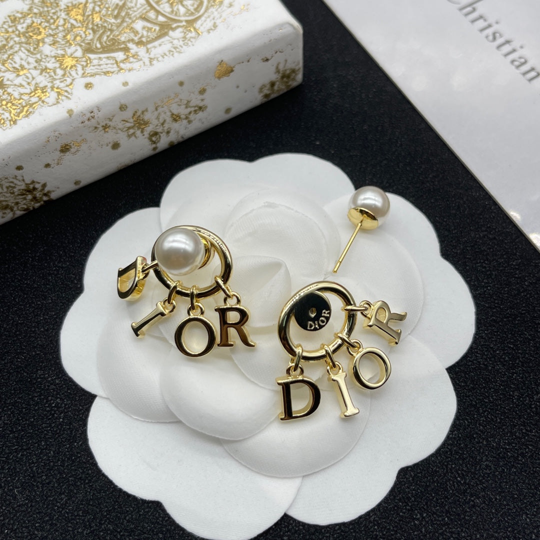 14D379EDE Stylish Earrings