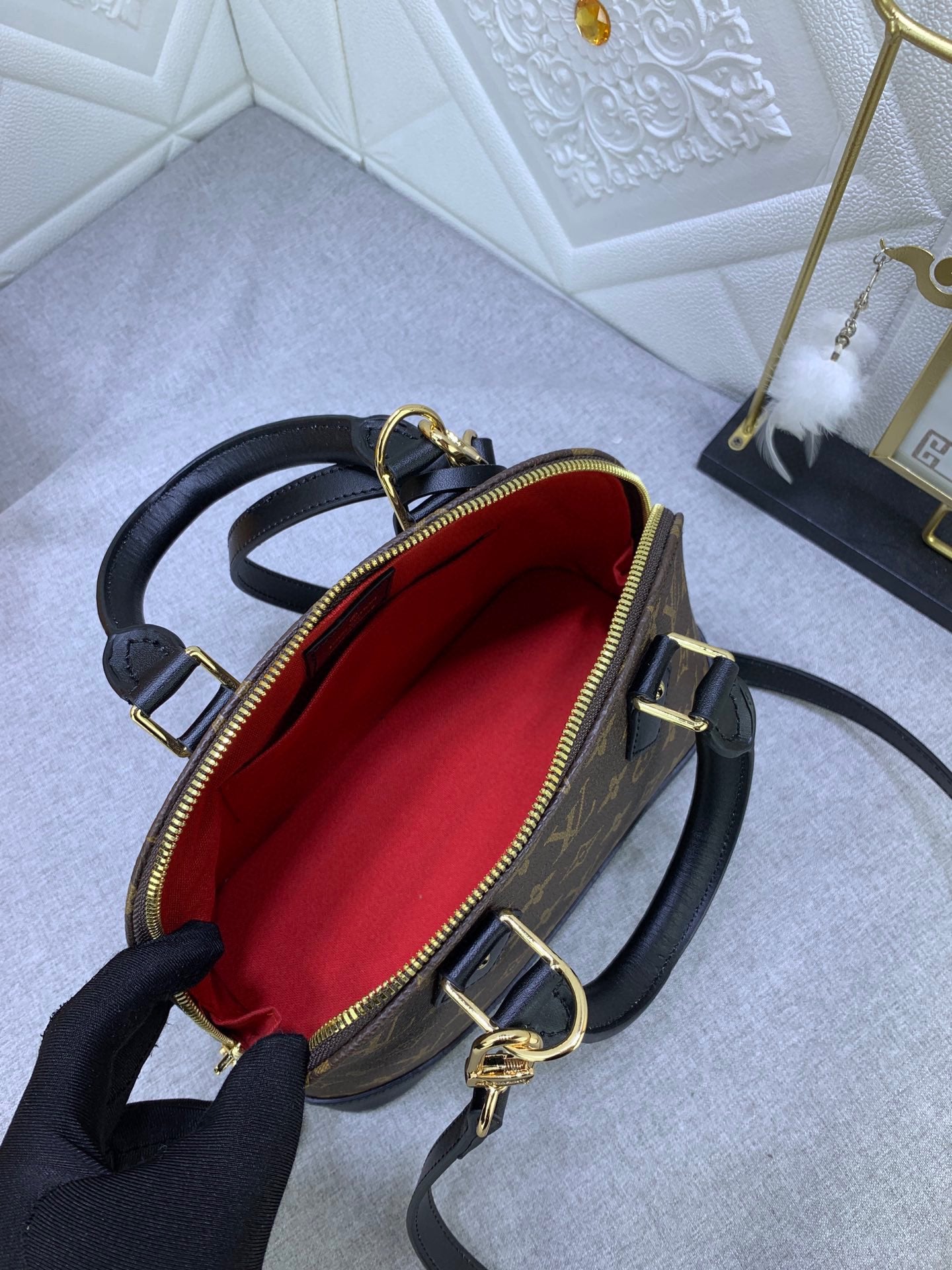 2XE337BDE Stylish leather bag 